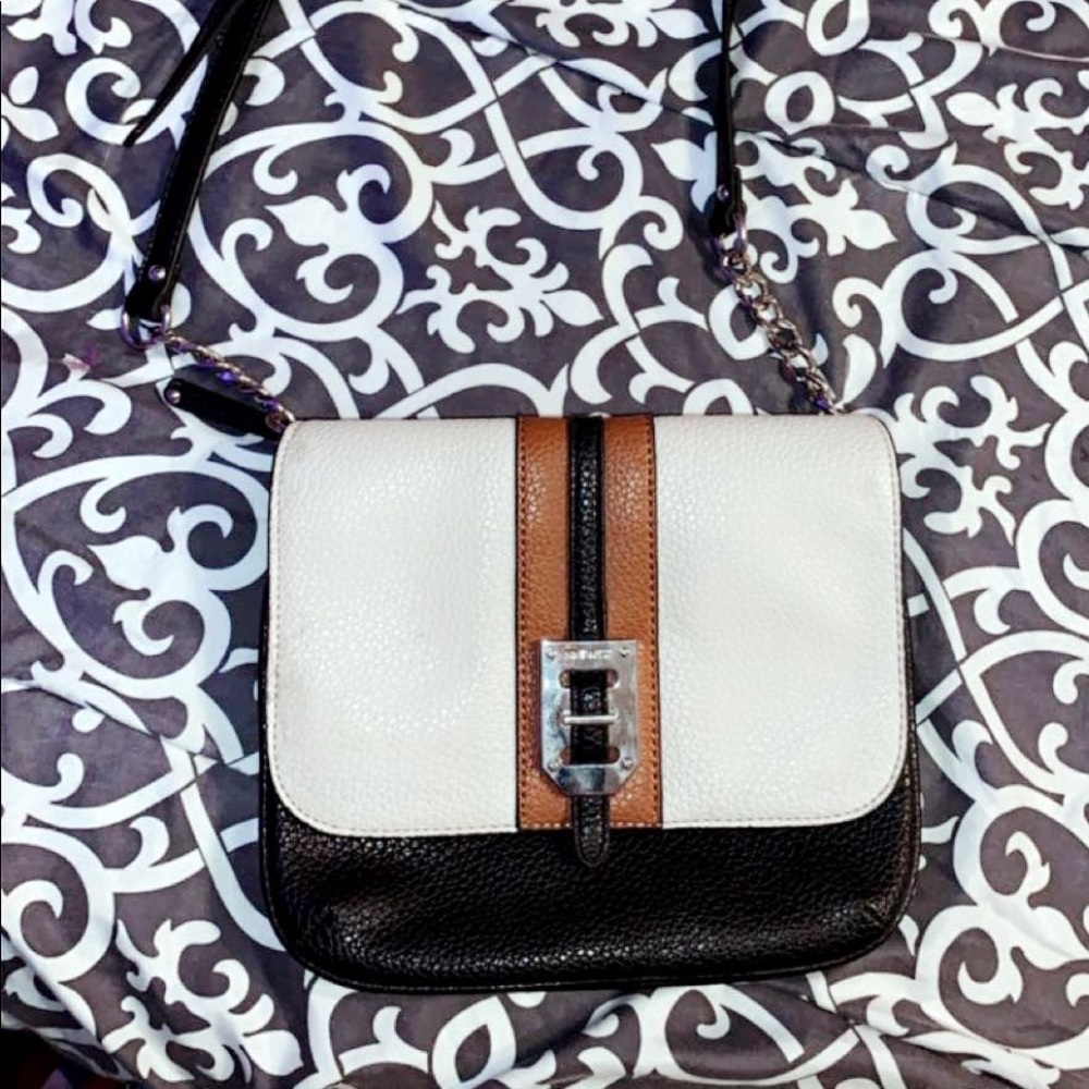 very cute purse !!